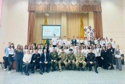 Бойцы спецоперации рассказывают кузбасским школьникам о своей службе и героизме товарищей